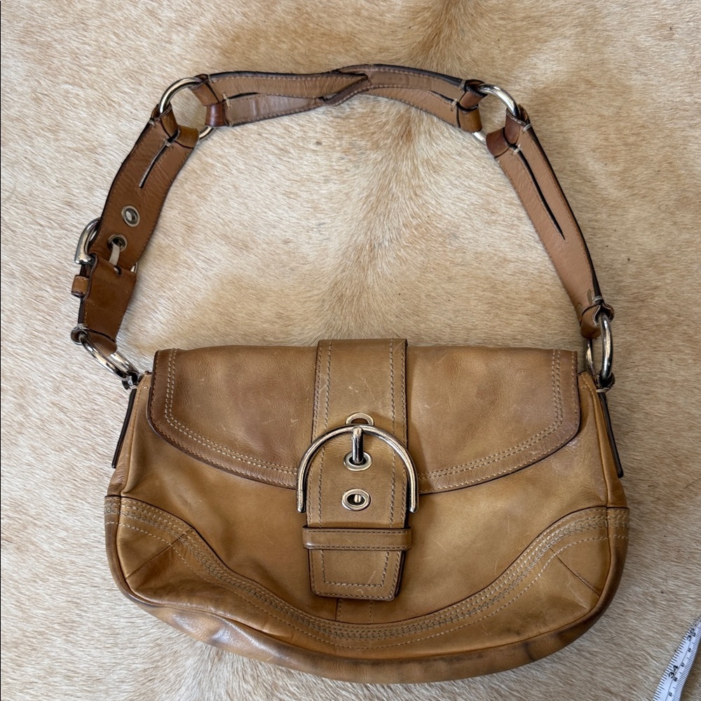 Coach 10578 Vintage British Tan Soho Leather w/Buckle Shoulder Bag - Picture 4 of 13